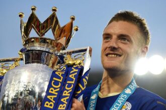 Club legend Jamie Vardy says goodbye to Leicester City fans ahead of imminent exit (Video)