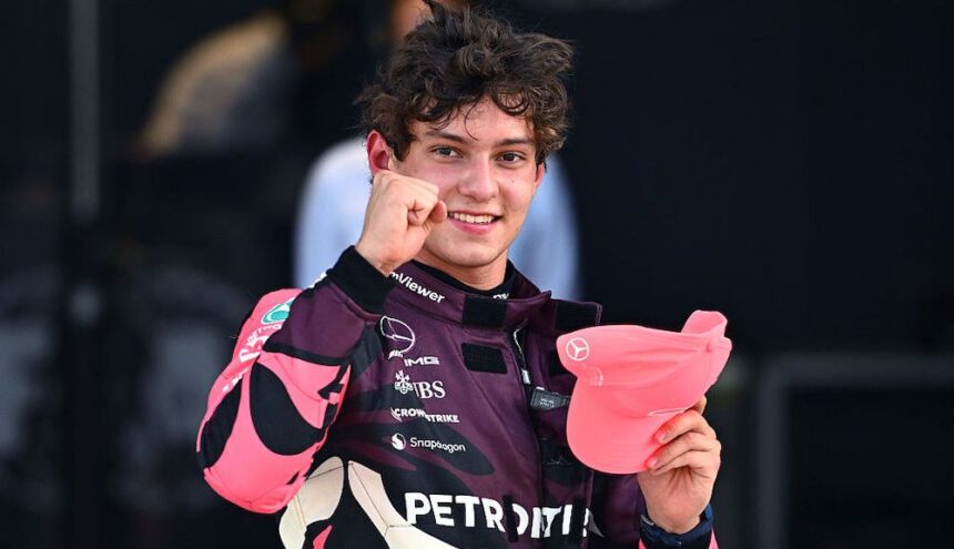 Antonelli breaks F1 age record to take Miami Sprint pole