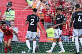 Arteta must axe £27m Arsenal star who lost the ball 16 times vs Liverpool