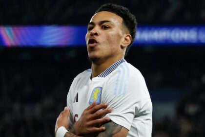Chelsea considering signing "top class" £100m star