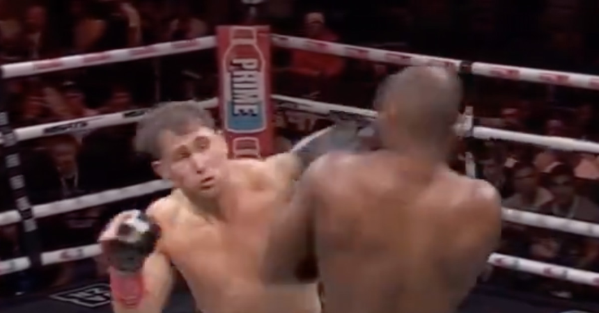 Darren Till gets late knockdown, wins close decision over Darren Stewart at Misfits Boxing 21