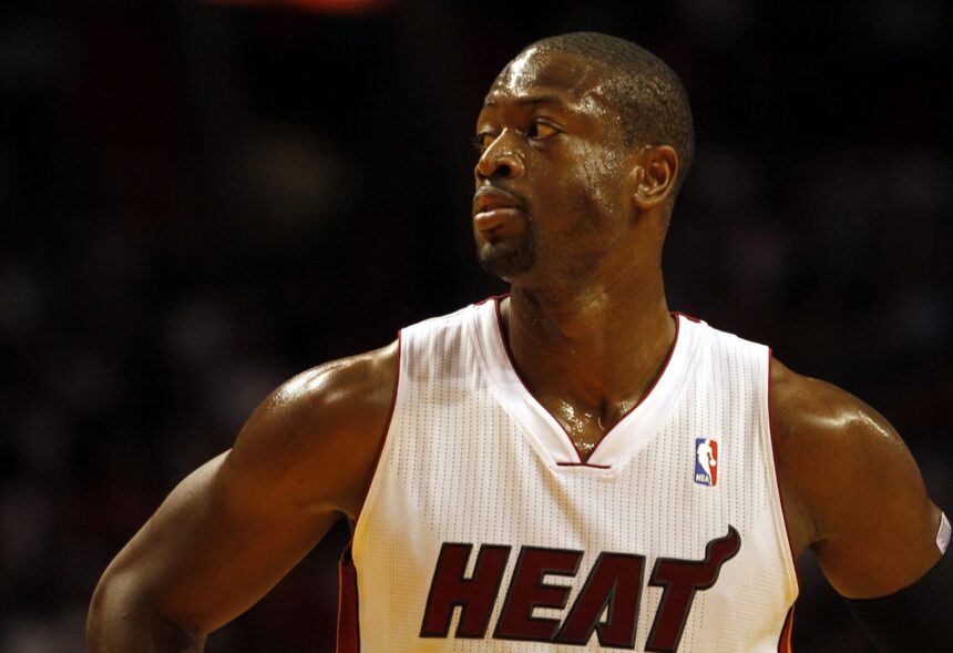 Dwyane Wade was very tempted to join one team instead of Miami Heat, he even tried on the jersey in the mirror
