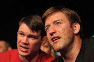 Forrest Griffin recalls Stephan Bonnar scoring head kick knockout in absurd street fight in dress clothes