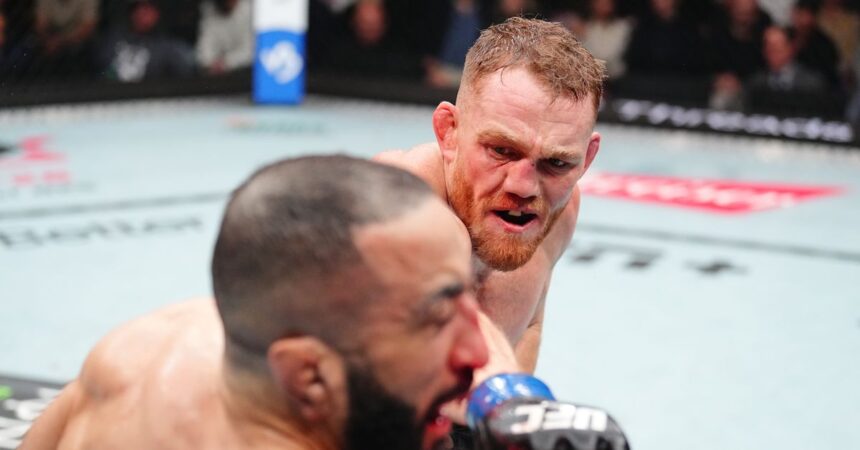 Jack Della Maddalena puts on punishing performance to take title from Belal Muhammad in UFC 315 main event