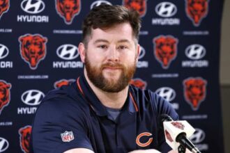 Joe Thuney Bears gif