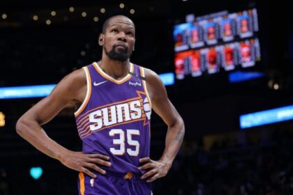 Kevin Durant Suns pic 3
