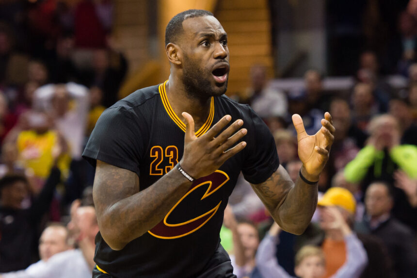 LeBron James didn't know 2015 Warriors' 'back pocket' strategy existed, it caught Cavaliers by surprise