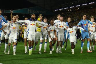 Leeds make advances in move to sign "top-class" 243 career-goal striker