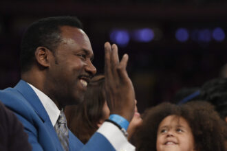 Rolando Blackman takes shot at Nico Harrison during NBA Draft Lottery