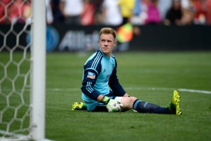 Barcelona goalkeeper Marc-Andre ter Stegen offered to Manchester United