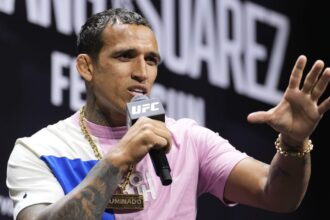 Charles Oliveira unfazed by Ilia Topuria’s trash talk: ‘I see that and just laugh’