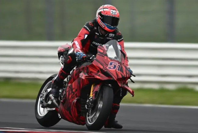Eagle-eyed WorldSBK podium riders spot Ducati’s next Panigale