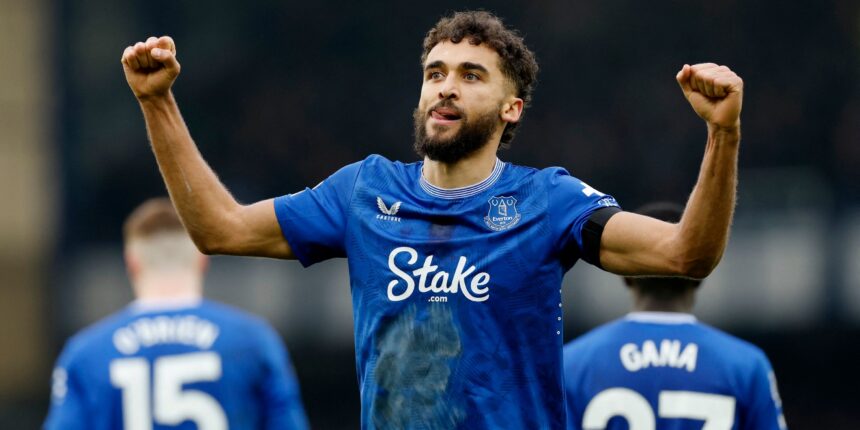 Everton ready to trigger £30m release clause for "exciting" DCL replacement