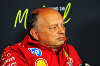 Ferrari urged against “knee-jerk reaction” after Lewis Hamilton defends Fred Vasseur