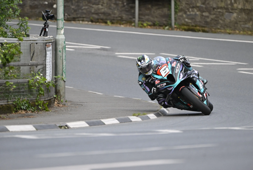 Isle of Man TT ace Michael Dunlop victorious in Tandragee 100 return