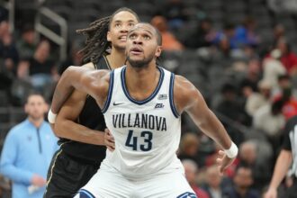 LA Lakers agree to sign the 'number one scorer' in college basketball Eric Dixon