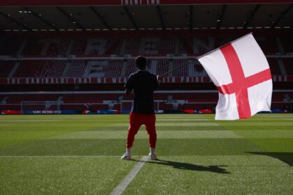 Tottenham set to sign very quick England youth international