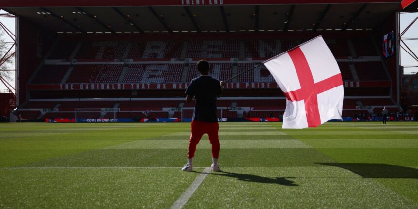 Tottenham set to sign very quick England youth international