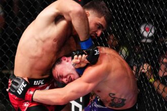 UFC Vegas 107 video: Ramiz Brahimaj puts Billy Ray Goff to sleep with nasty guillotine choke