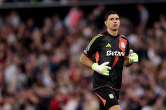 Man United making desperate attempts to close agreement with World Cup winner