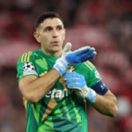Manchester United want Emiliano Martínez to replace Andre Onana