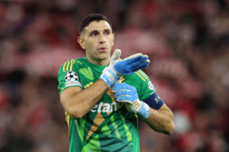 Manchester United want Emiliano Martínez to replace Andre Onana