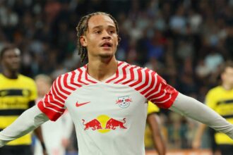 Chelsea offer for Barcelona target revealed amid Simons and Hato talks