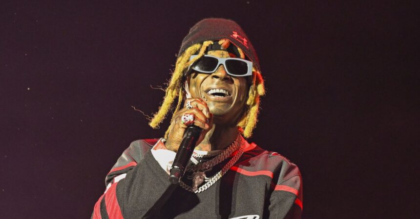 Dustin Poirier, Max Holloway agree to let Lil’ Wayne wrap ‘BMF’ title around winner’s waist at UFC 318