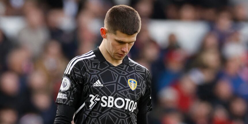 Leeds hold fresh talks to sign "outstanding" Meslier upgrade