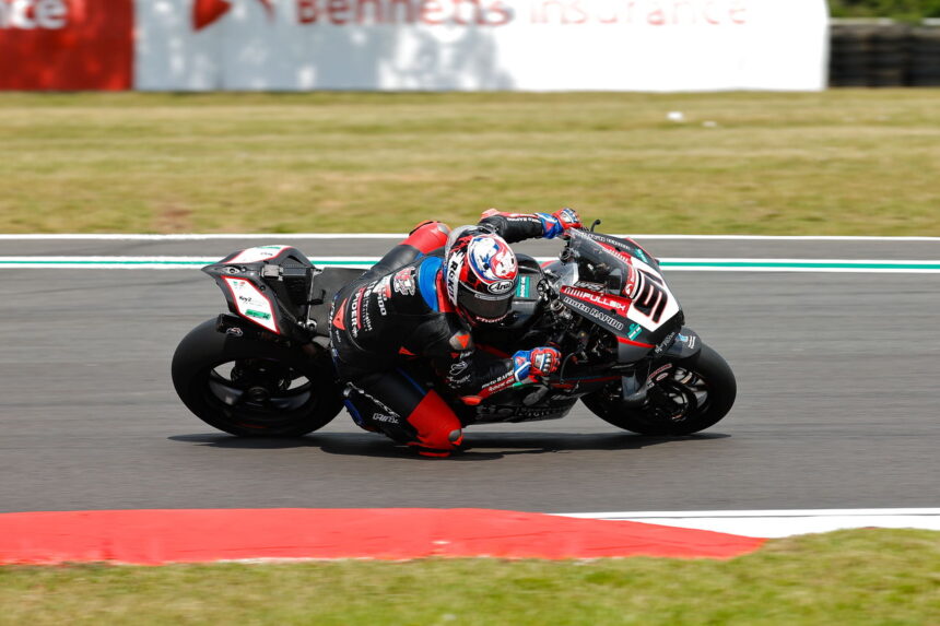 Leon Haslam aiming to “redeem myself” at Knockhill BSB