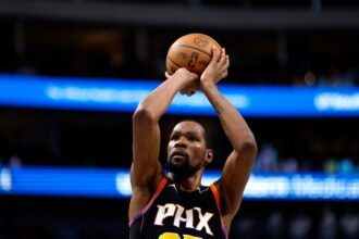 NBA insider explains why Kevin Durant’s shooting patterns fit the Rockets perfectly, makes Kobe Bryant comparison