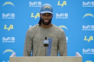 Najee Harris Chargers pic