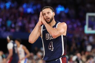 Steph Curry's clutch barrage at Paris Olympics receives 'impossible' verdict from helpless Team France member