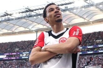 Liverpool advance in Ekitike talks