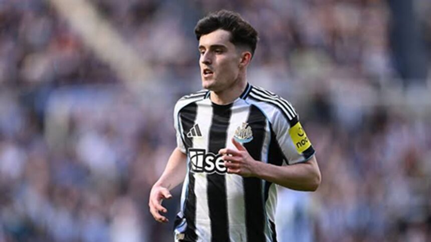 Newcastle determined to thwart Manchester City pursuit of Tino Livramento