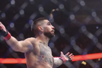 ‘It is nuts, it’s like nothing I’ve seen before’: Jon Anik reacts to Ilia Topuria’s 2nd title win at UFC 317