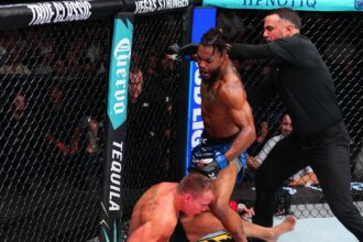 ‘That fight went crazy’: Pros react to Morgan Charriere out-slugging Nate Landwehr for wild knockout