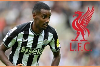 Alexander Isak of Newcastle and the Liverpool FC logo