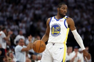 Jonathan Kuminga faces $14M gamble in Warriors talks, NBA insider predicts he 'blinks first'