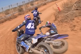 Jonathan Rea crashes dirt bike against Yamaha prodigies: "It was super slippy!"
