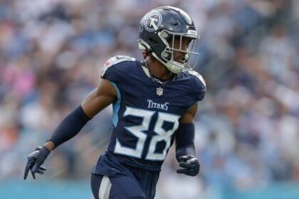 LJarius Sneed Titans pic 1