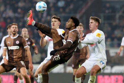 Southampton now open talks to sign "physically strong" £4m striker