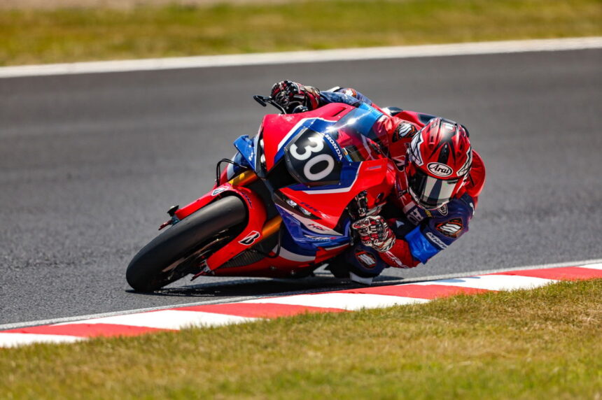 Suzuka 8 Hours: Honda leads Yamaha at halfway point