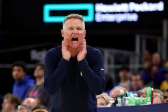 Warriors expert defends Steve Kerr on young player development, points to one strong player who thrived