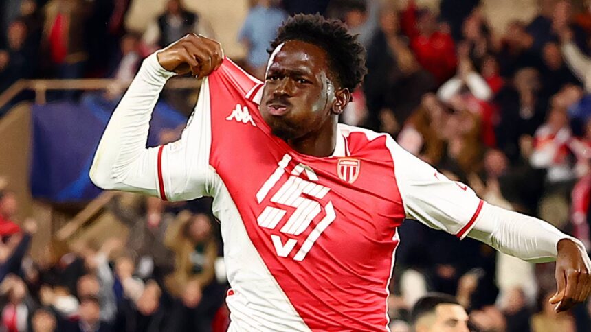 West Ham plotting raid to sign £15m "pitbull"