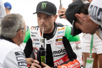 Alex Lowes achieves top-six Aragon WorldSBK target despite “small mistake”