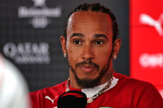 Sam Lowes, 2025 French WorldSBK, pit box. Credit: Gold and Goose.