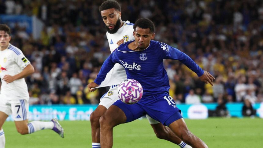 Moyes must boldly axe "magic" Everton star who's worth more than Ndiaye