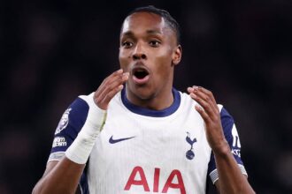 Spurs let "sensational" star leave for £0