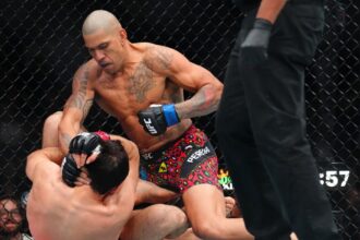 Alex Pereira ‘pretty sure’ he broke his foot in UFC 320 win over Magomed Ankalaev